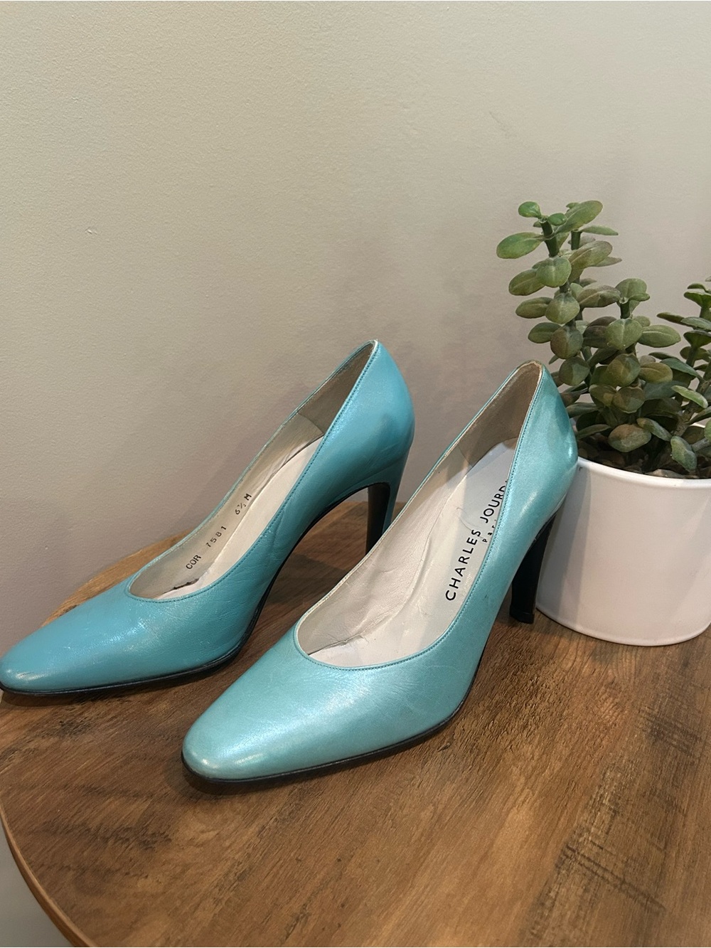 Charles Jourdan Paris Vintage Robin’s Egg Blue Leather Pumps Heels Made inSpain